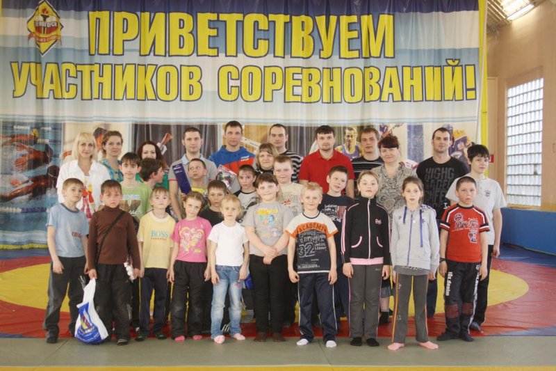 Фото к Смоленская АЭС: молодые атомщики устроили спортивный праздник воспитанникам центра  «Солнышко» в ДЮСШ
