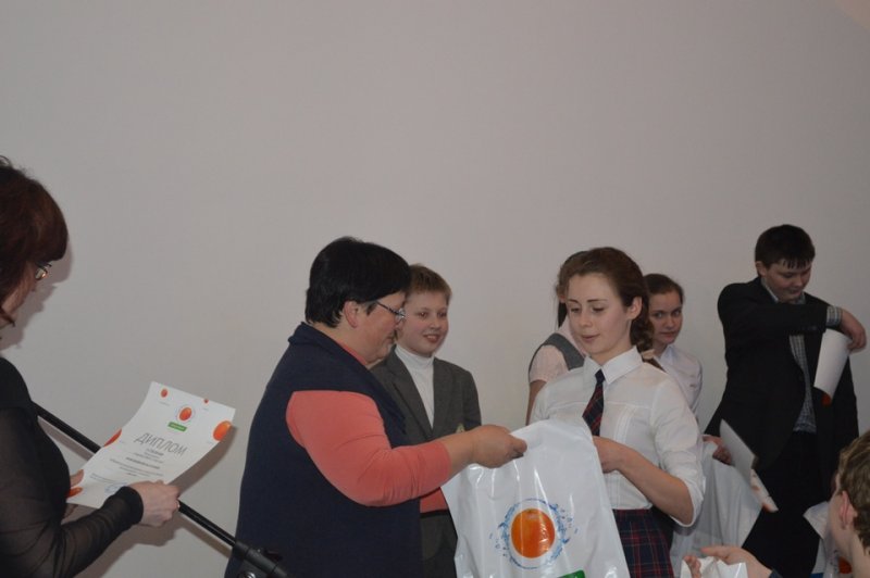 Фото к В смоленском информцентре определили победителей конкурса по физике