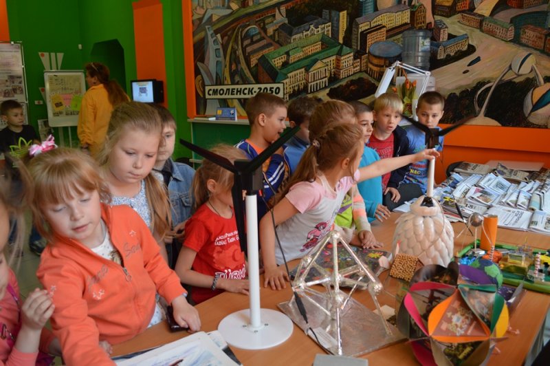 Фото к Смоленские школьники проводят «умные» каникулы