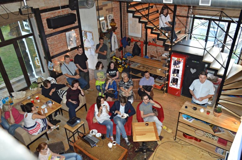 Фото к Романтика космоса: в Смоленске выступил Александр Шаенко