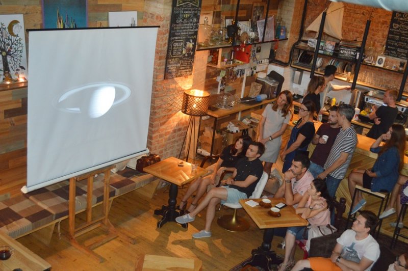 Фото к Романтика космоса: в Смоленске выступил Александр Шаенко