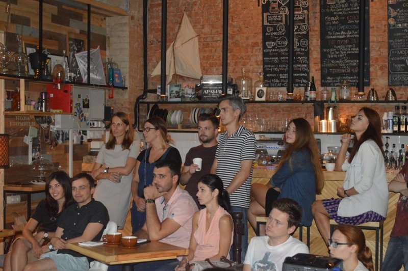 Фото к Романтика космоса: в Смоленске выступил Александр Шаенко