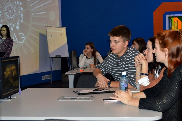 Фото к Говорим по-русски: в ИЦАЭ в on-line режиме встретились смоляне и афиняне