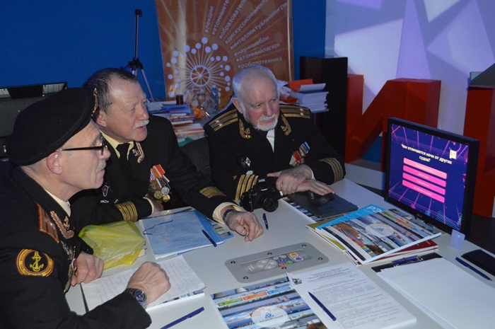 Фото к Морским судам быть: в ИЦАЭ прошла встреча с ветеранами ВМФ